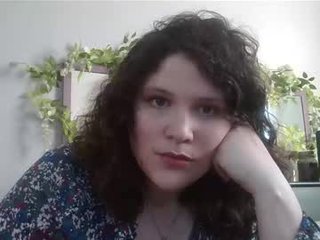 liloudouce cam girl showing big tits and big ass