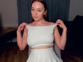 philippaclowes cam babe with big tits in private live sex show