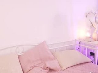 milky_0 sex cam with a horny cute cam girl that's also incredibly naughty