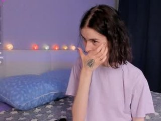 antoniafake cam girl loves vibration from ohmibod in her pussy online