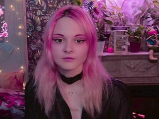 doublebubble blonde cam girl loves fucking in all their holes