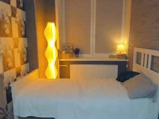 lessietreese cam babe with big tits in private live sex show