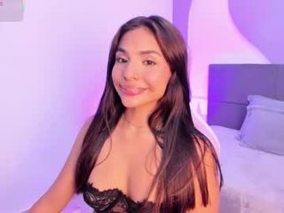 sussy_sweet4u naked cute cam babe in the chatroom wants a holiday fucking