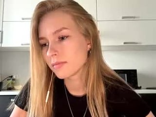 lourdeswaggoner depraved blonde cam girl presents her pussy drilled