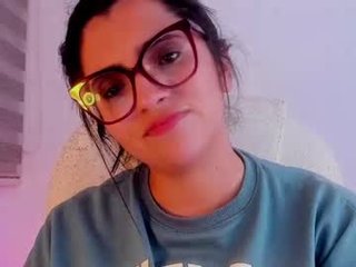 ameliee_moon1 cam girl showing big tits and big ass