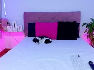 mia_cherry07 horny couple having crazy live sex online