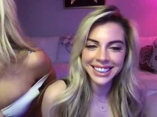 allienicole cute blonde cam girl gets her pussy banged very hard