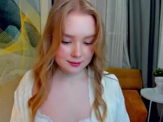 babyyli sex cam with a horny cute cam girl that's also incredibly naughty