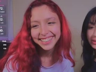 hanniesmile_ cam babe loves caresses her clit and pussy at the same time online