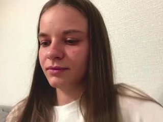 karongene cam babe gets body massage and wants to kiss on asshole online