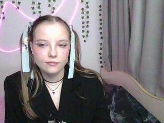 onlyonlywe nude cam bitch enjoys hard live sex on camera