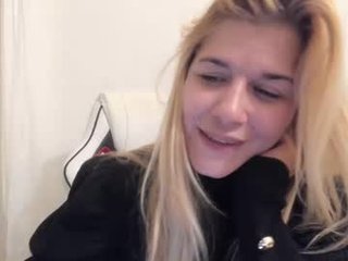 artsyandcraftsy_ cam girl showing big fake tits, fetish and rough sex