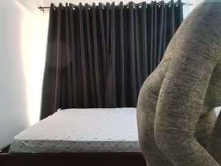 freaky_bunnies african cam couple loves all-styles live sex