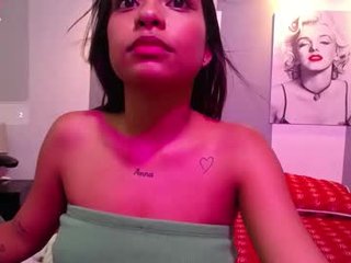 priya_raj_ indian cam babe loves makes foot fetish online