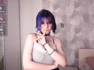 avaobierne horny cam girl loves takes a cock deep in her pussy