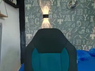 lindsey8 nude cam bitch enjoys hard live sex on camera