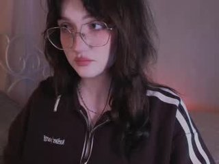 eliejay nude cam bitch enjoys hard live sex on camera