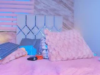 colett_hall latina cam babe brings live sex to him online