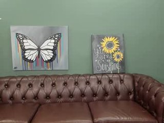 honeysgotbuns cam girl with big boobs presents cum show online