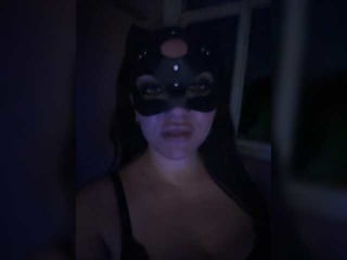 saranskwirthothome brunette cam babe loves getting her cunt banged online