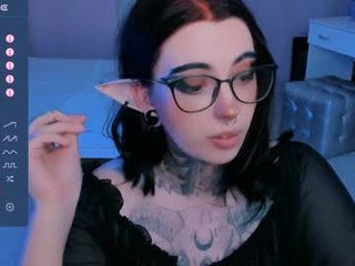 dixipixi_ cam girl loves vibration from ohmibod in her pussy online