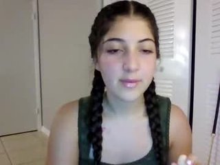 italiankittyx cam babe turn on the camera, to get new feelings online