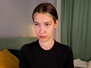 jolyndeb sex cam with a horny cute cam girl that's also incredibly naughty