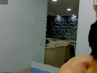 jerryandjesica horny cam girl loves takes a cock deep in her pussy