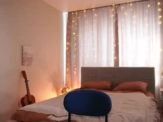 shebuny sweet lips wrap his cock around and hot mouth starts sucking it