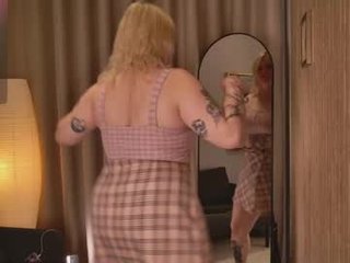 eyes_are_higher16333 cam babe with big tits in private live sex show