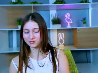 polly_cute1 sex cam with a horny cute cam girl that's also incredibly naughty