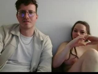 cutiie2004 sex cam with a horny cute cam girl that's also incredibly naughty