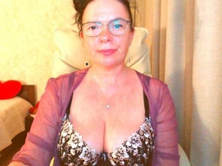 monica-1203 depraved brunette cam girl presents her pussy sodomized