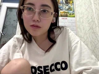 joyekaltz asian brunette cam girl shows her pussy on camera