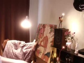 cloud_watcher beautiful cam babe has the ever-willing mens at her service, and she uses him for all he's good for