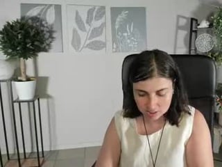 elara_starfall webcam mature permits to kiss her face on XXX cam