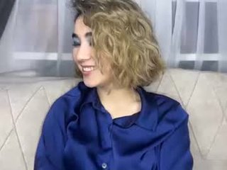 mirko_or_miruko depraved blonde cam girl presents her pussy drilled