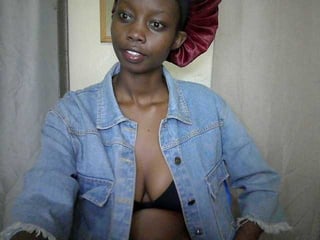 essyknight hot ebony cam babe filmed this video for me