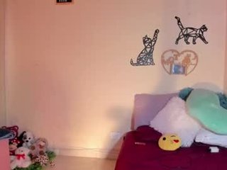 annyluna1 horny cam girl loves takes a cock deep in her pussy