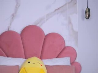 scarlett_veyra cam girl loves vibration from ohmibod in her pussy online