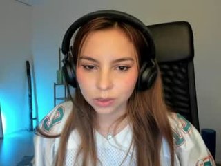 lolaverse french cam girl loves hairy pussy fetish online