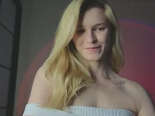 elsafawn cam babe masturbates and gets great cum show online