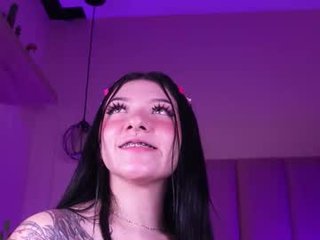 dolcexx cam girl loves shoves a glass dildo in her snatch