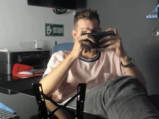 danny_and_lara latina cam girl likes to sit naked on camera