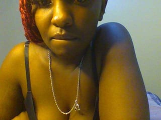 sweet-juicy cute brunette cam girl gets her pussy banged very hard