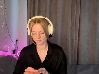 cristinekondo nude cam babe throat abused while holding her own feet online