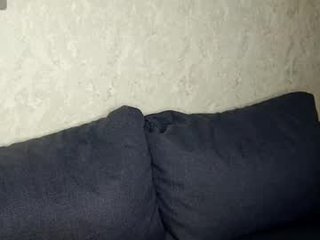 leslyshie cute cam girl enjoys ass penetration