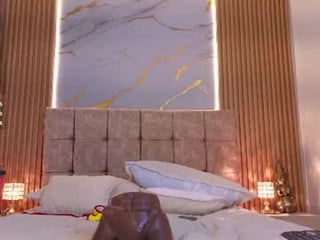 scarletvelvet_ cam babe gets fucked really hard in the chatroom