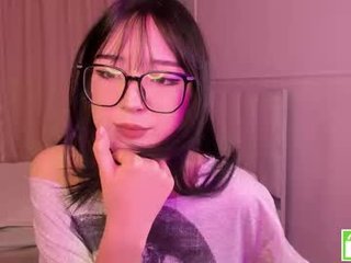 ariya_star petite asian cam girl in dirty live sex show