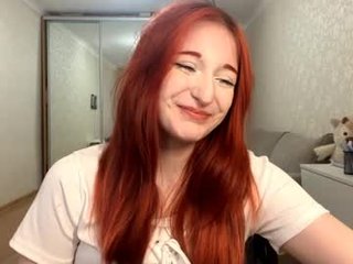 mantewa petite asian cam girl in dirty live sex show